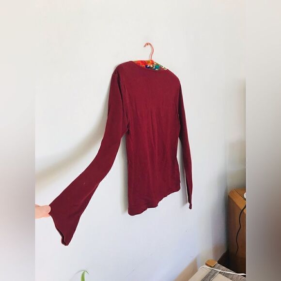 Patagonia | deep merlot red warm weather layer top - Picture 6 of 6
